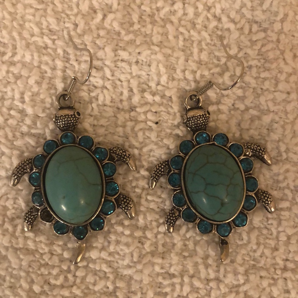 Turquoise turtle earrings